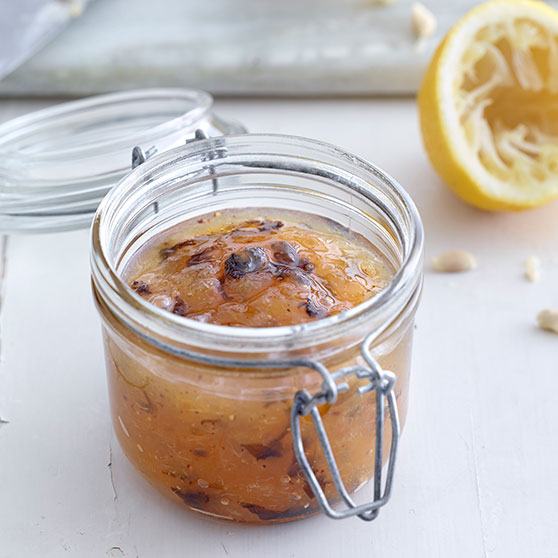 Citronmarmelad med peppar och basilika